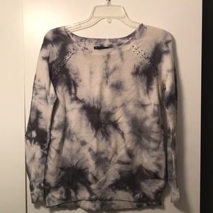 American Eagle White and blue knit sweater.